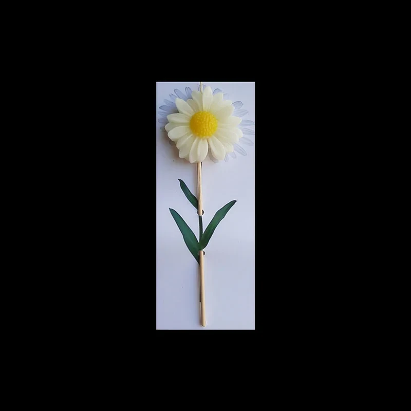 گیفت مدل شمع مارگاریت طرح کارتی بسته ۱۲ عددی