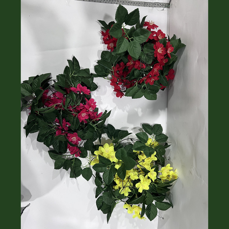 گل مصنوعی ریسه گل و برگی تیارا، 10×10×180 سانتی‌متر، وزن 110 گرم