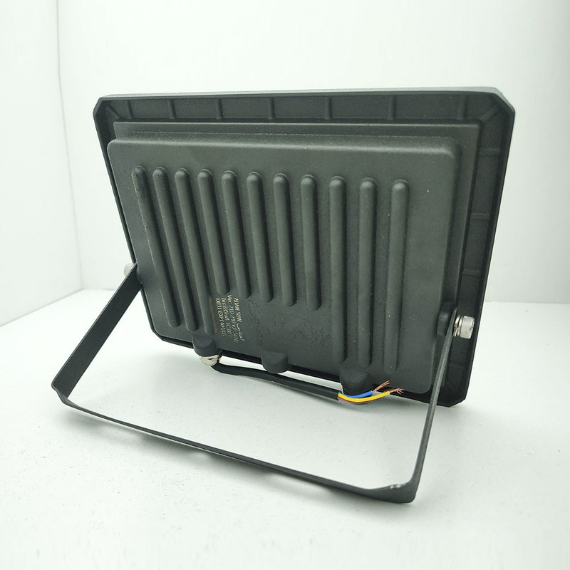 پروژکتور ال ای دی 50 وات شاه چراغ مدل ABAN IP66