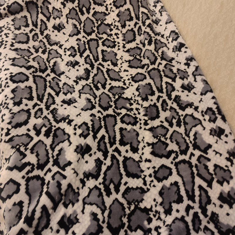 پتو گلبافت مدل برتر طرح پوست ماری سایز 220x160 سانتی متر