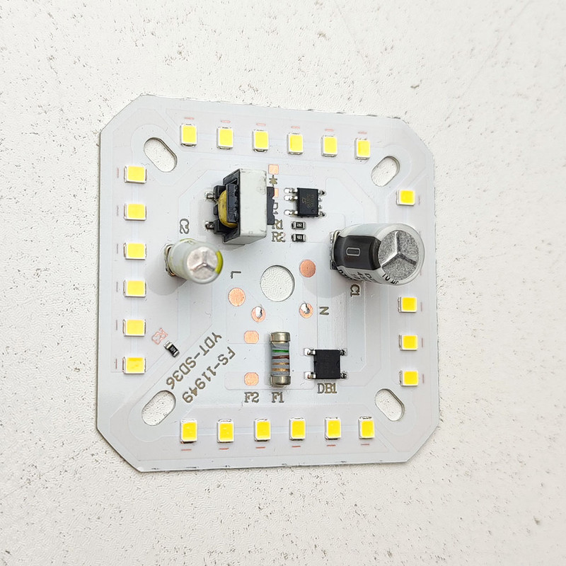 چیپ ال ای دی 50 وات مدل خازن دار 220 ولت بسته 4 عددی