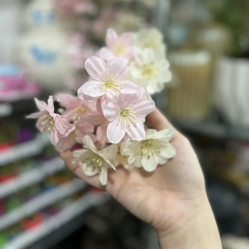 گل مصنوعی آویز مدل تیارا، ابعاد 10×10×60 سانتی‌متر، وزن 100 گرم
