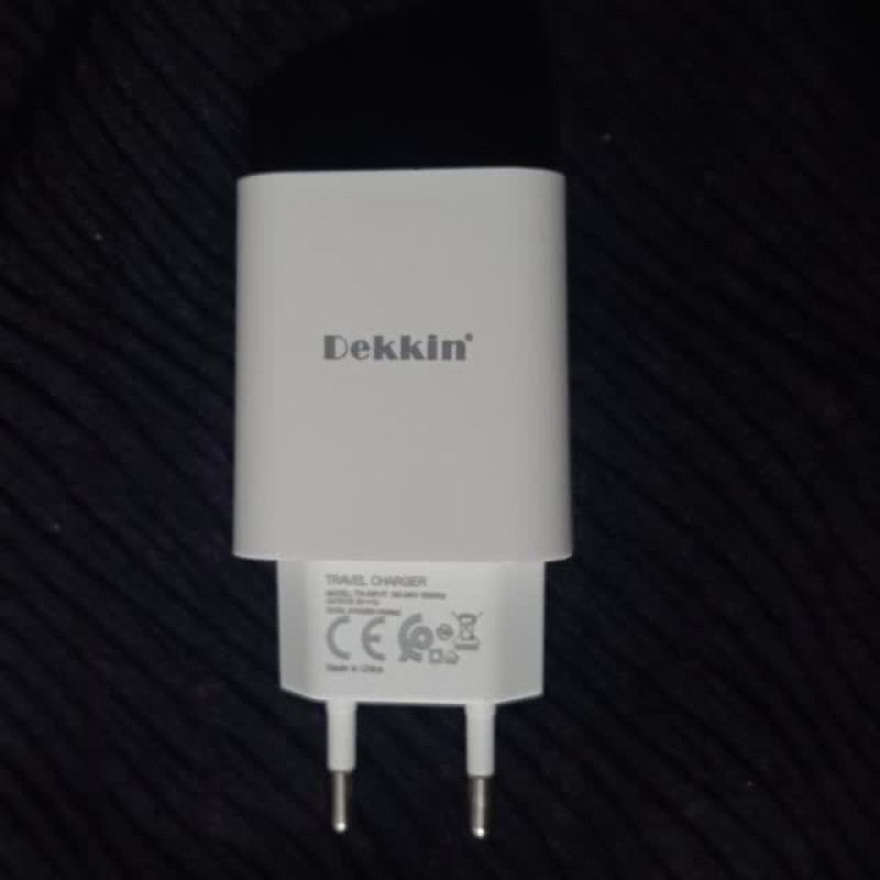 شارژر دیواری 5 وات دکین مدل 774