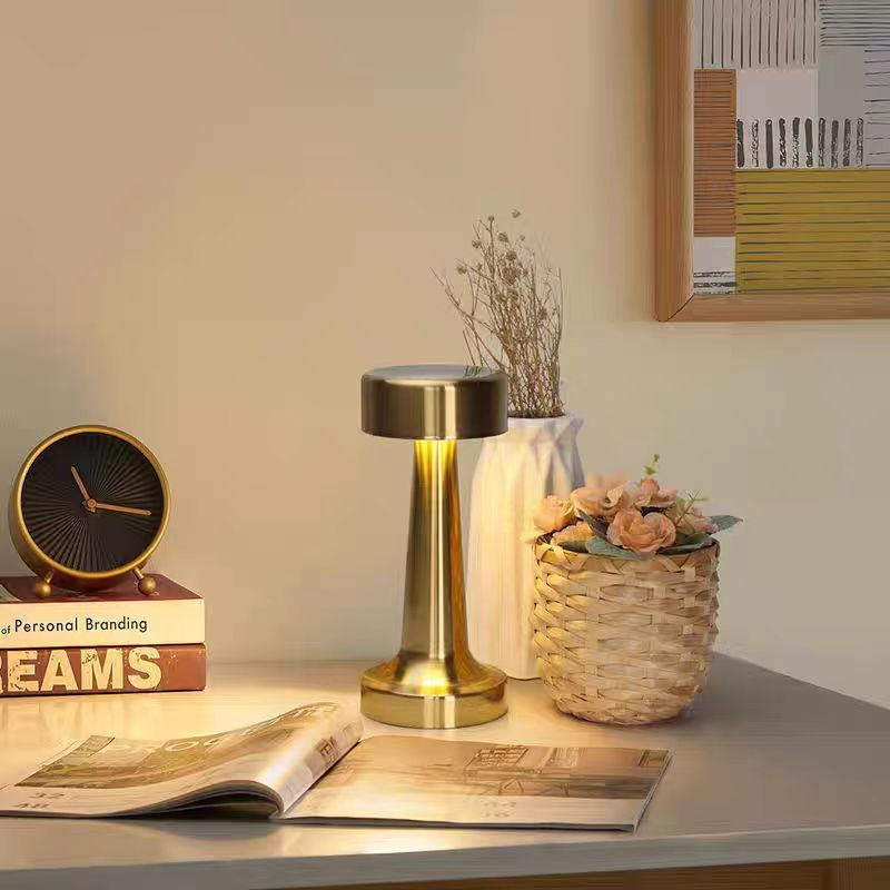 آباژور رومیزی مدل LEDdesk
