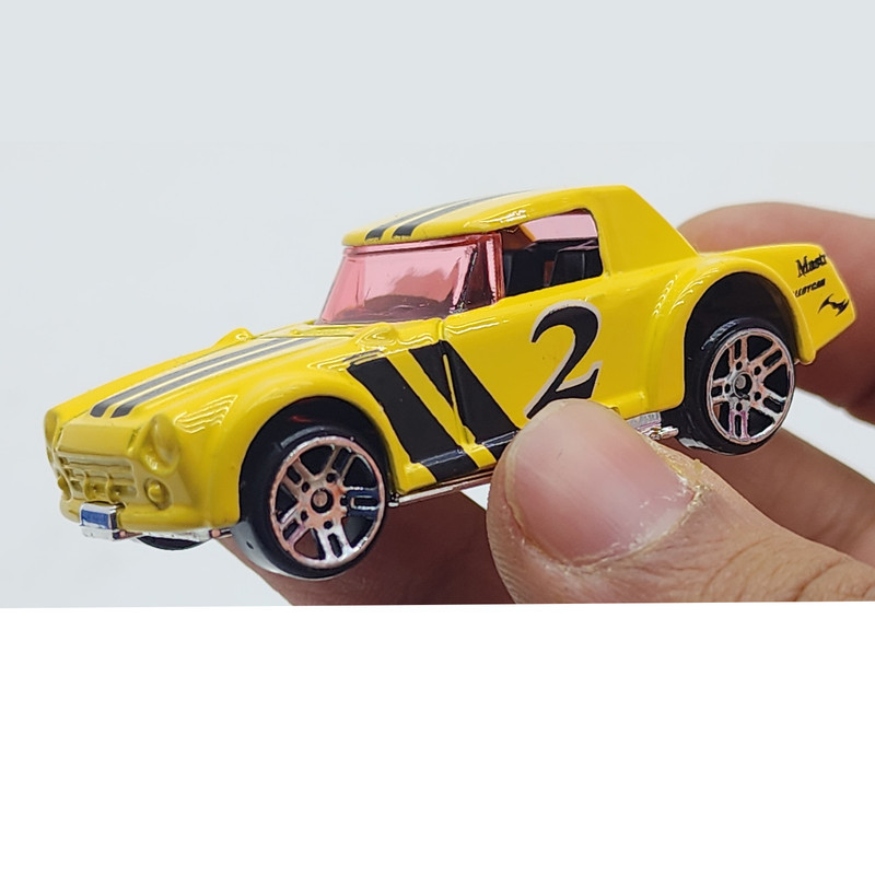 ماشین بازی مدل فلزی datsun fairlady