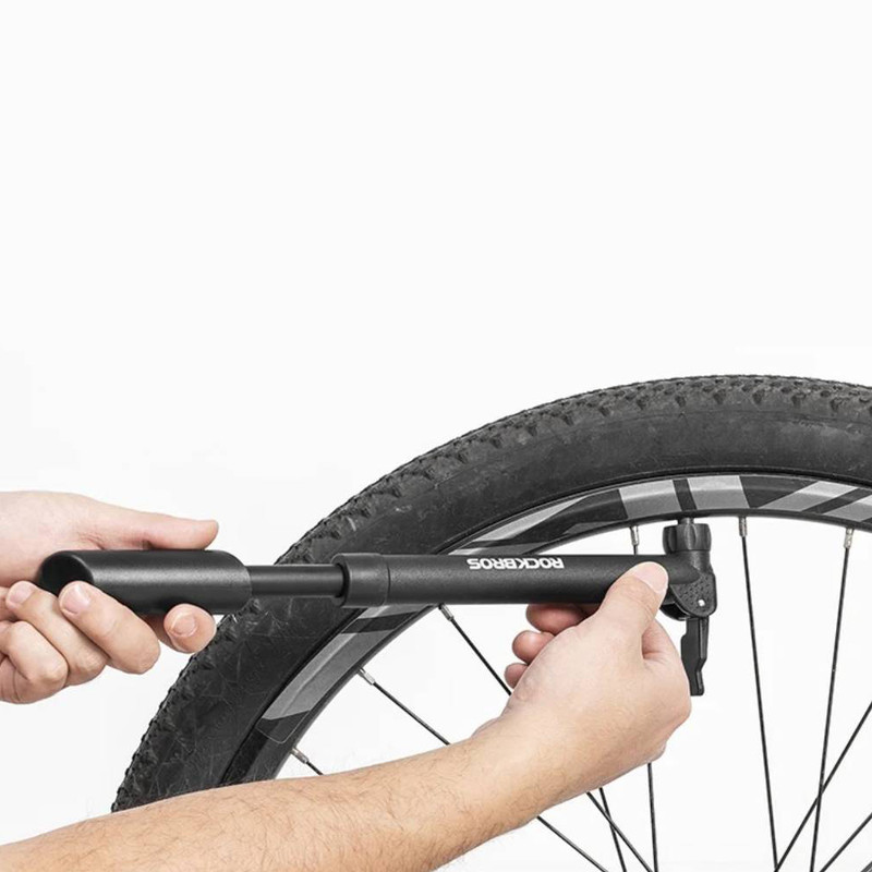 تلمبه دستی راک براس مدل BG-1046 با 100 سی سی حجم هوای تزریقی در هر پمپاژ