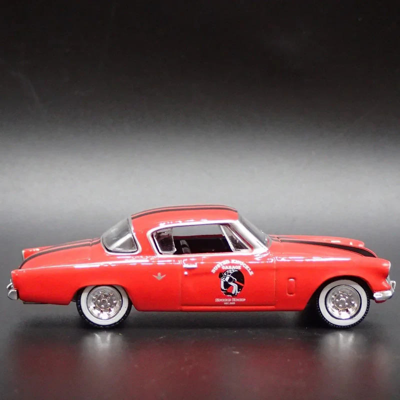 ماکت ماشین بازی گرین‌لایت مدل 1954 Studebaker Commander Starliner