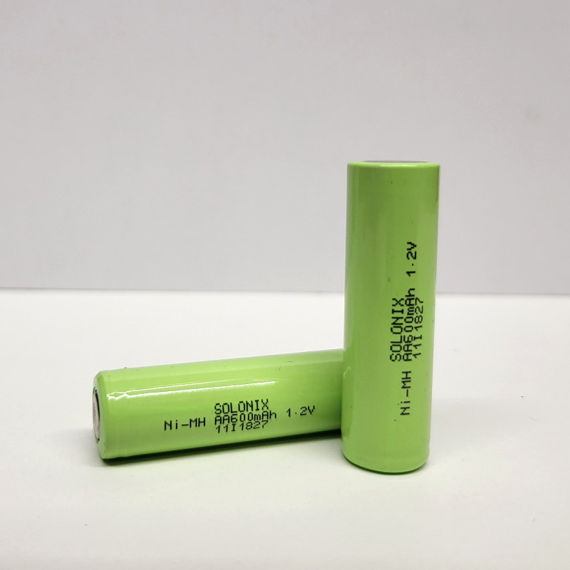 باتری قلمی قابل شارژ سولونیکس مدل  صنعتی 600mAh سرتخت بسته 4 عددی
