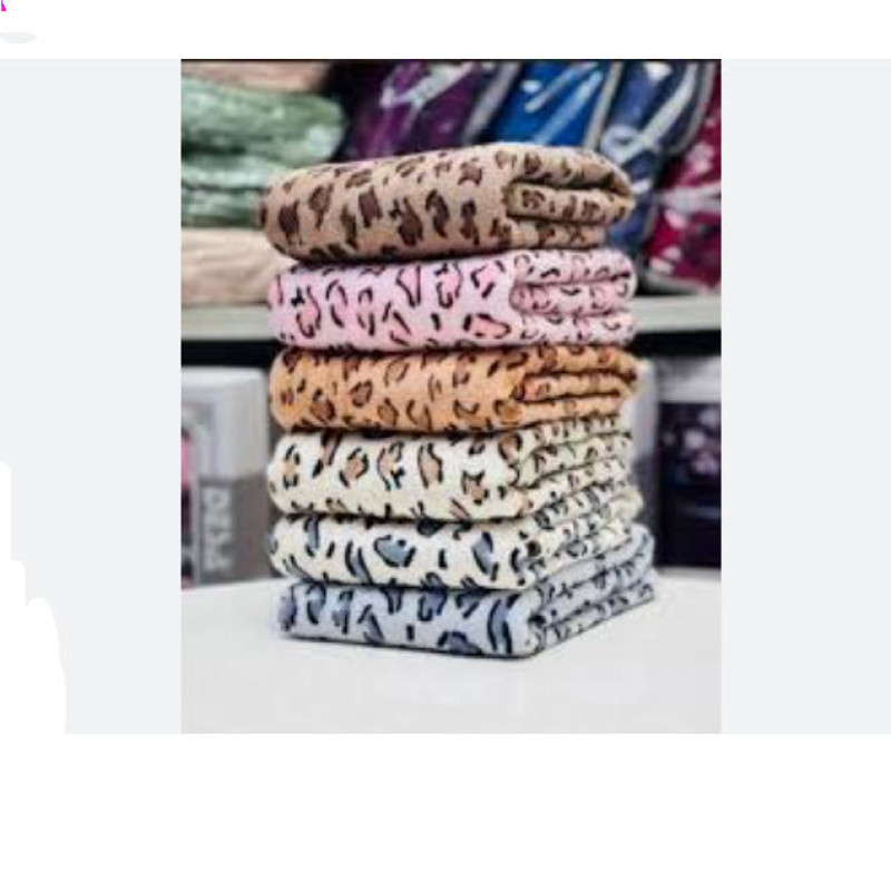 حوله استخری ویراگیتا مدل پلنگی سایز 70x140 سانتی متر