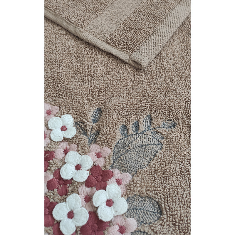 حوله دستی لاروسا مدل Spring کد 66 سایز 40x75 سانتی متر