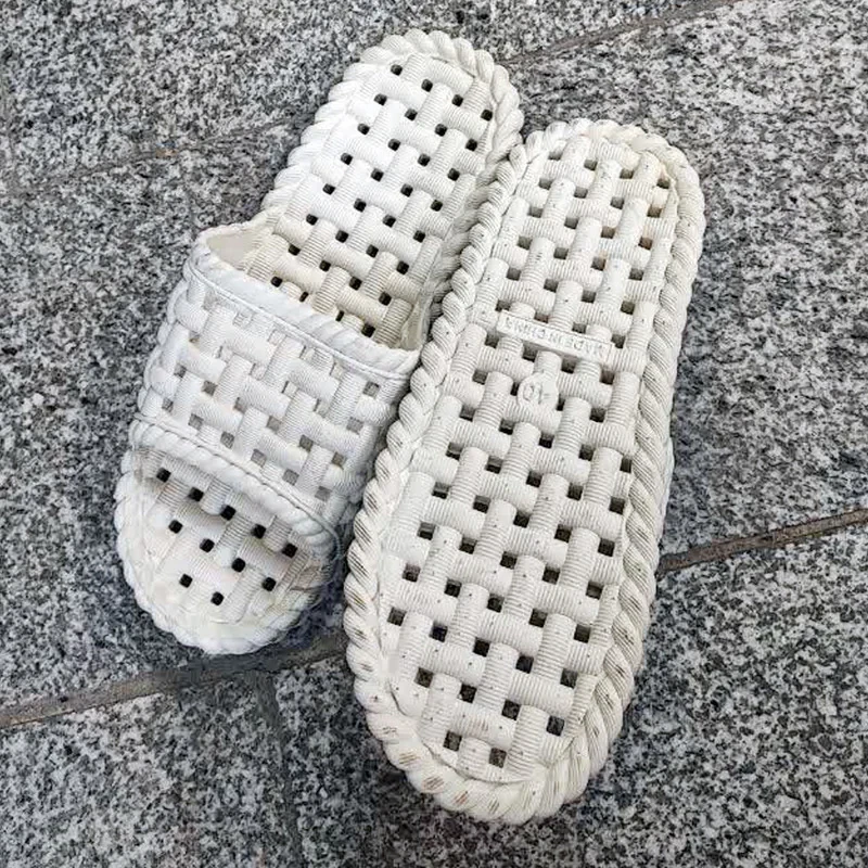 دمپایی حمام مدل استخری