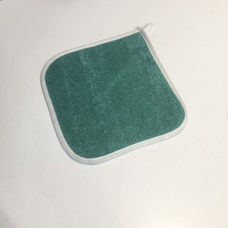 حوله دستمال ریسندگی و بافندگی پیشروتاب مدل نواردوزی سایز 30x30 سانتیمتر