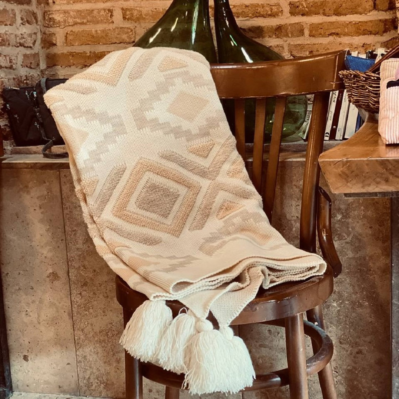 شال مبل و تخت کوکو جم مدل دیجی پانچ پلاس سایز 170x140 سانتی‌متر