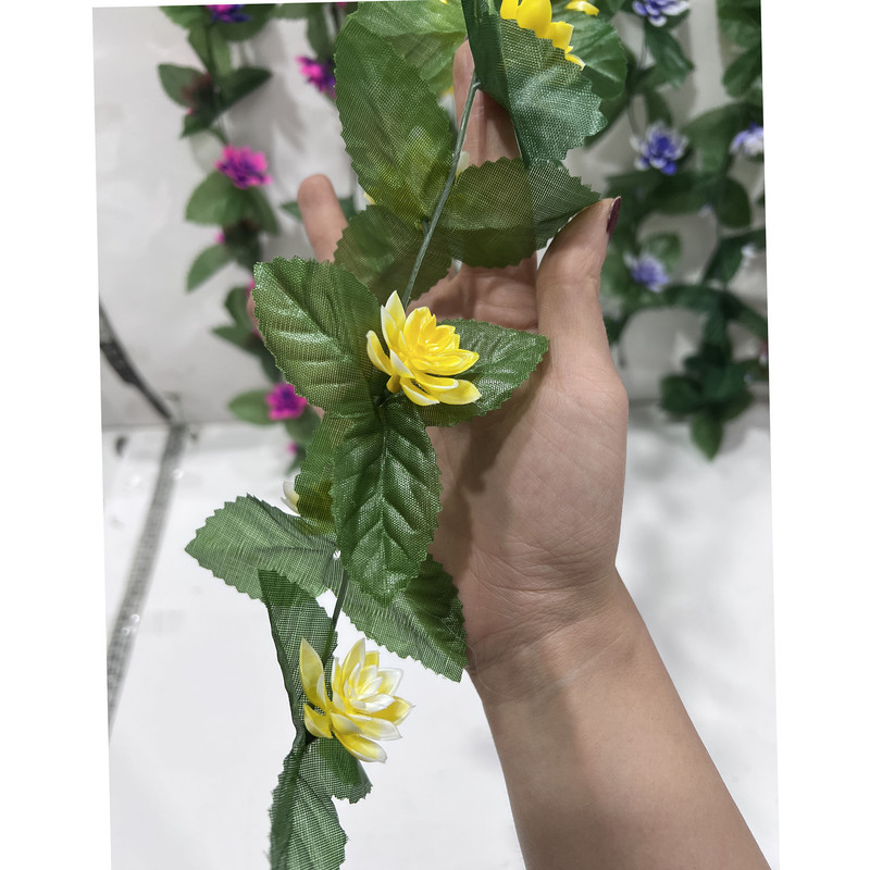 گل مصنوعی مدل ریسه نیلوفر با ابعاد 2x5x150 سانتی‌متر و وزن 100 گرم