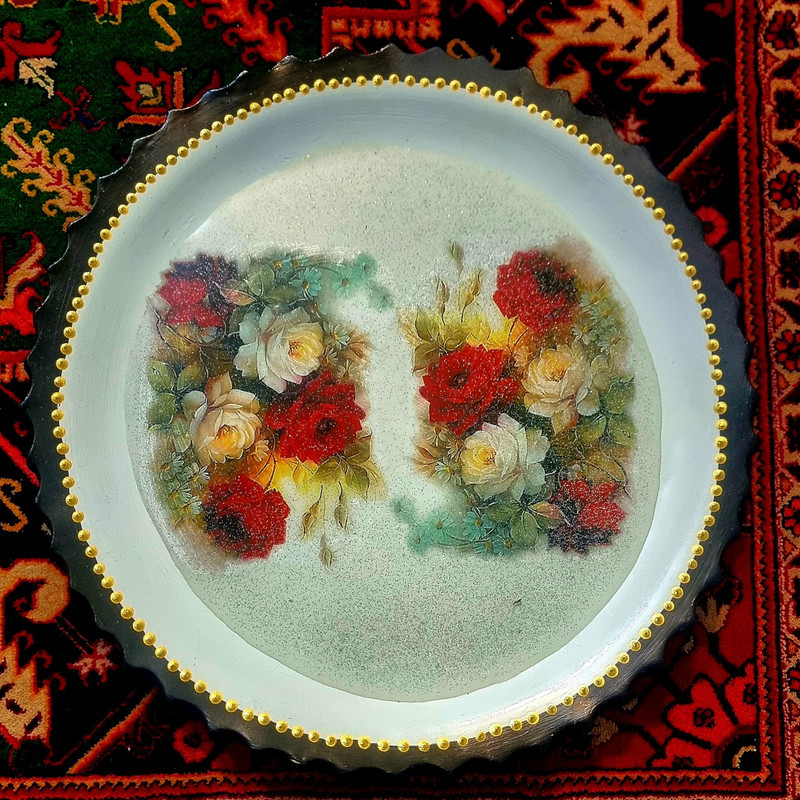 دیس سفالی طرح گل دار