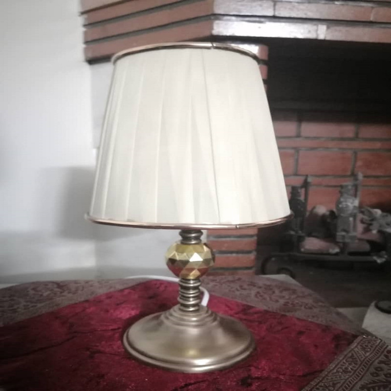 آباژور رومیزی مدل B012
