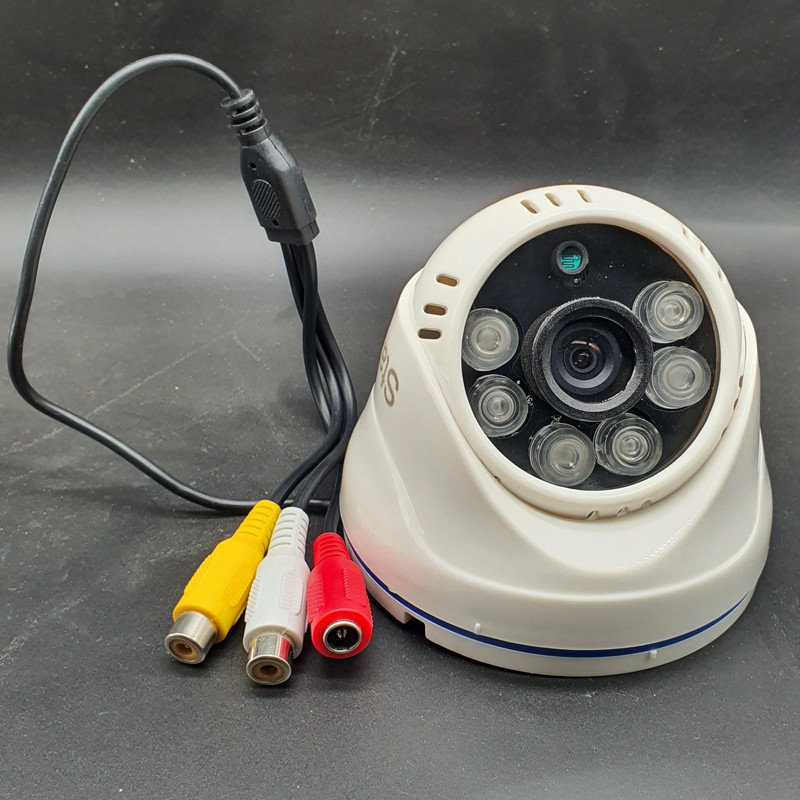 دوربین مداربسته آنالوگ دام استاروان مدل 463AV با کیفیت تصویر 600TVL، لنز 3.6 میلی‌متری، میکروفن داخلی، دید در شب با 6 عدد پاور LED و اتصال باسیم BNC و AV