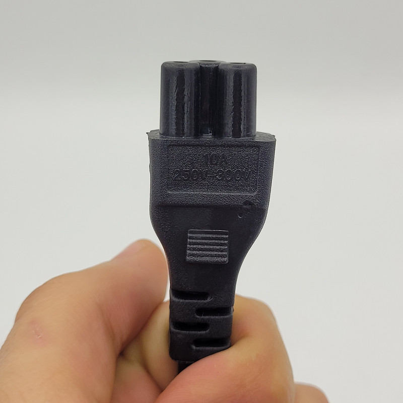 کابل برق سه پین لپتاپ شارک مدل 3x1.0mm طول 1.5 متر