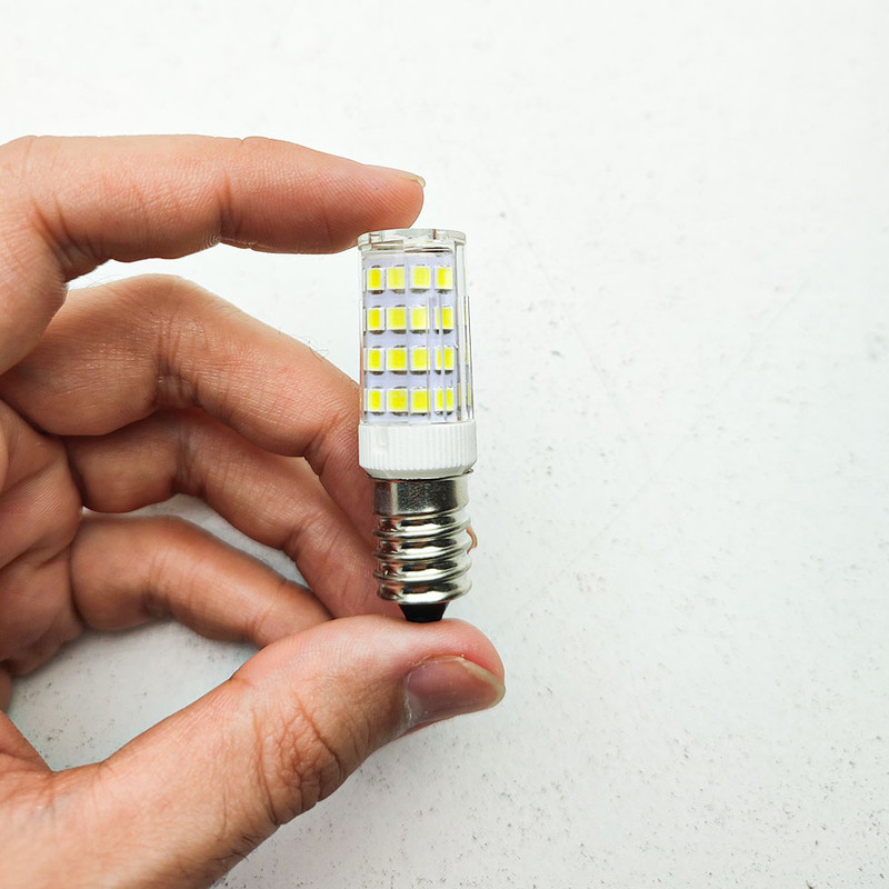 لامپ بلالی 5 وات  ای جی ان مدل 220v پایه E14 بسته 3 عددی
