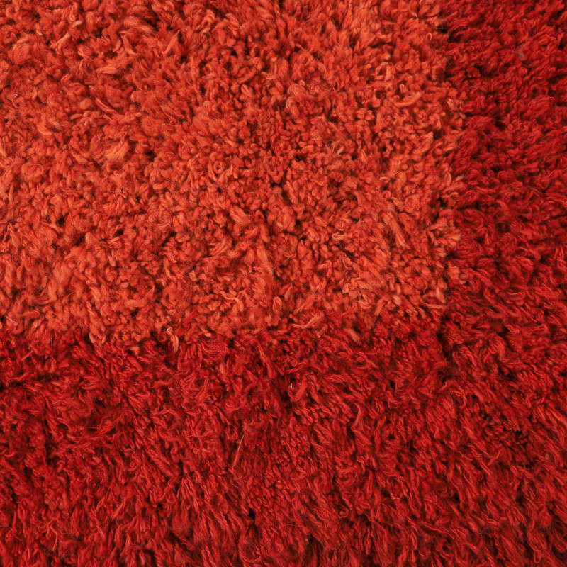 گلیم دستبافت سه متری مدل شگی طرح مراکشی کد 4040706 زمینه قرمز