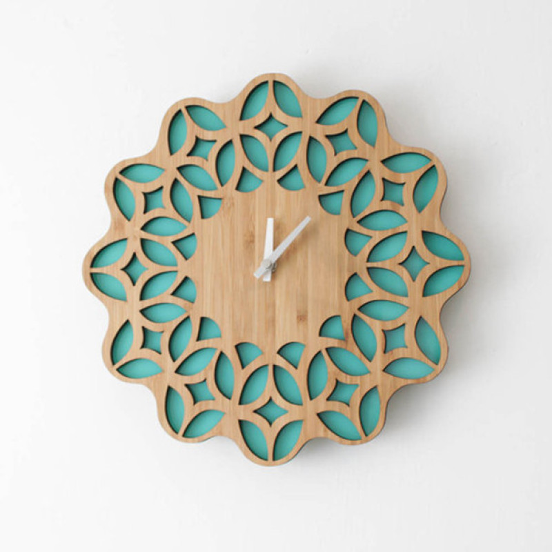 ساعت دیواری مدل چوبی سنتی کد C28
