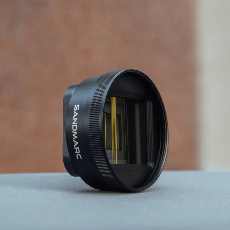 لنز کلیپسی موبایل سندمارک مدل Anamorphic 1.33x (Gold Flare)