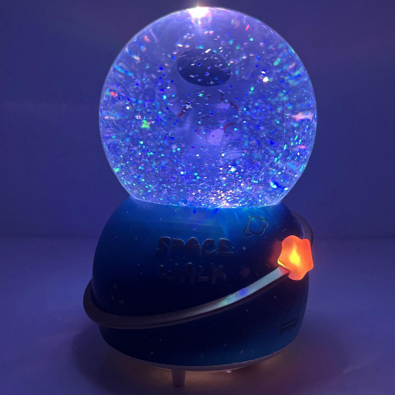 گوی موزیکال مدل آدم فضایی طرح SPACE WALK کد A401