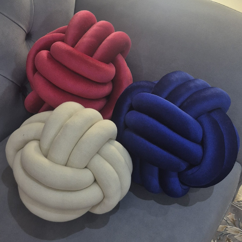 کوسن مدل گره ای توپی سایز 30*30 سانتی متر
