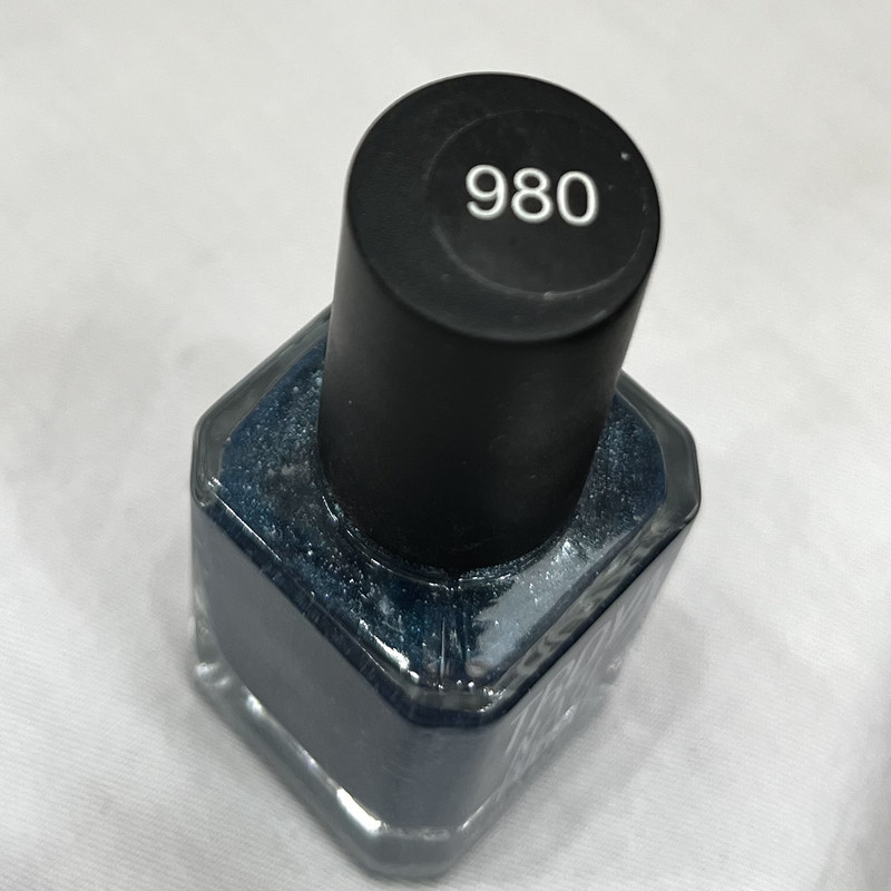 لاک اکلیلی ناخن ترویا مدل 33 شماره 980 رنگ ابی
