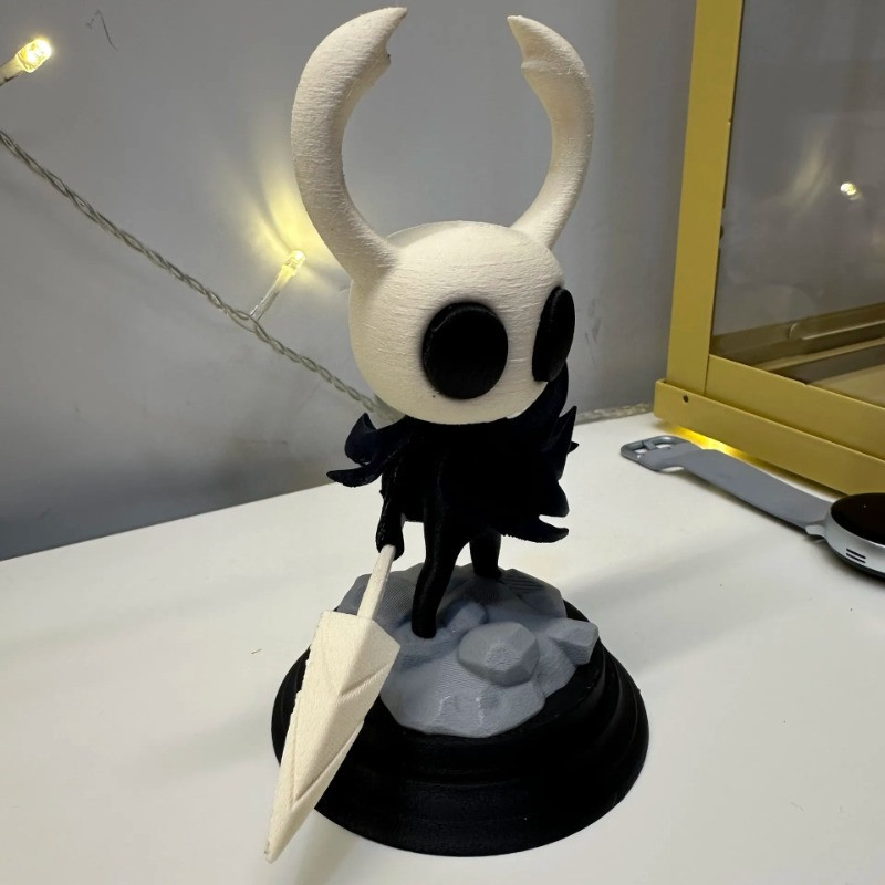 اکشن فیگور مدل hollow knight ارتفاع 12 سانتی متر