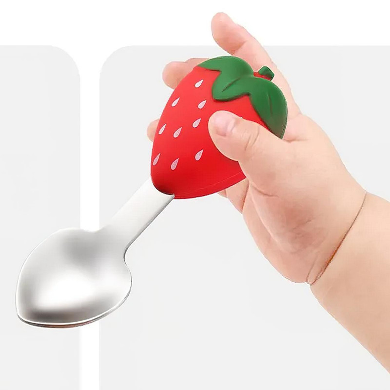 قاشق و چنگال کودک طرح توت فرنگی