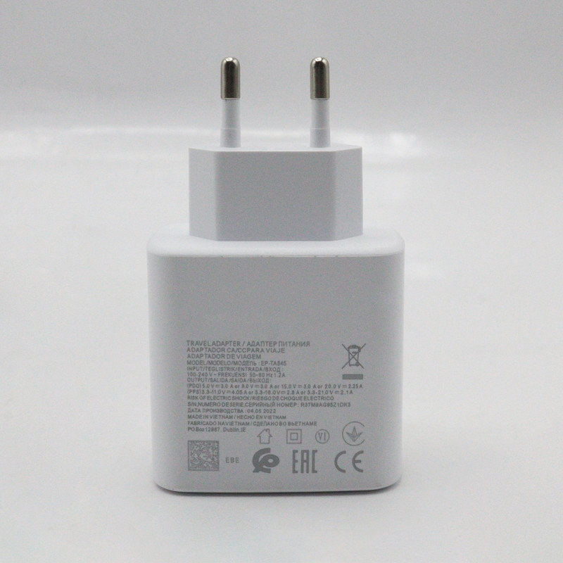 شارژر دیواری 45 وات مدل YP-45WUSB-C به همراه کابل USB-C