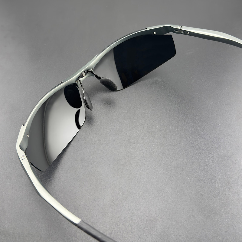عینک ورزشی مدل 8179 Polarized Metal مناسب برای انواع ورزش‌ها