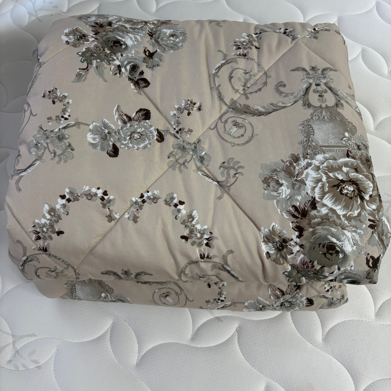 لحاف یک نفره مدل  بهاره سایز 160*240 سانتی متر