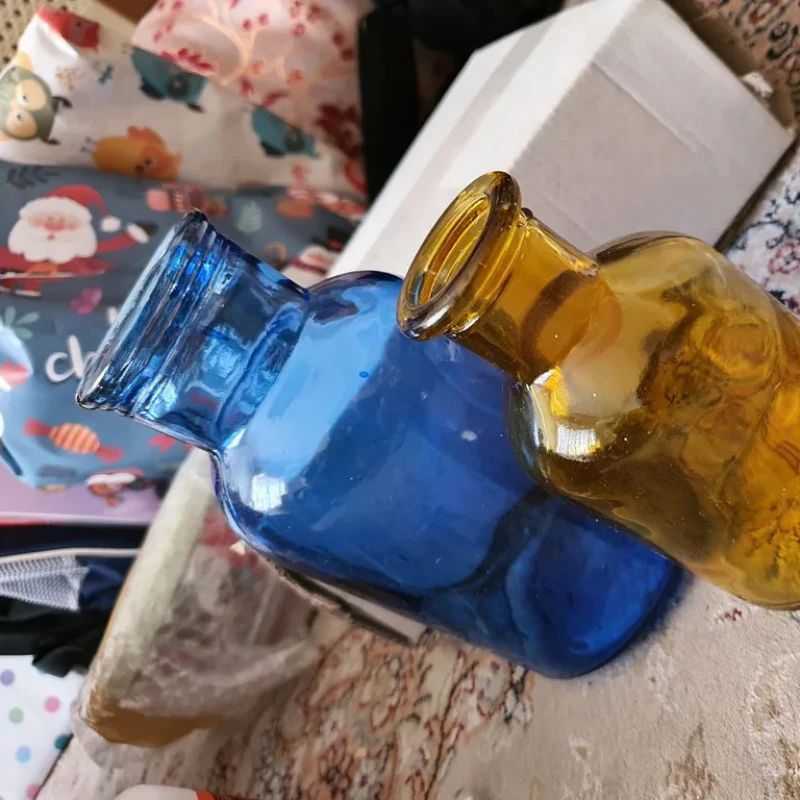گلدان دکوری شیشه‌ای رویال مجموعه 2 عددی، ابعاد 10×10×20 سانتی‌متر، وزن 200 گرم