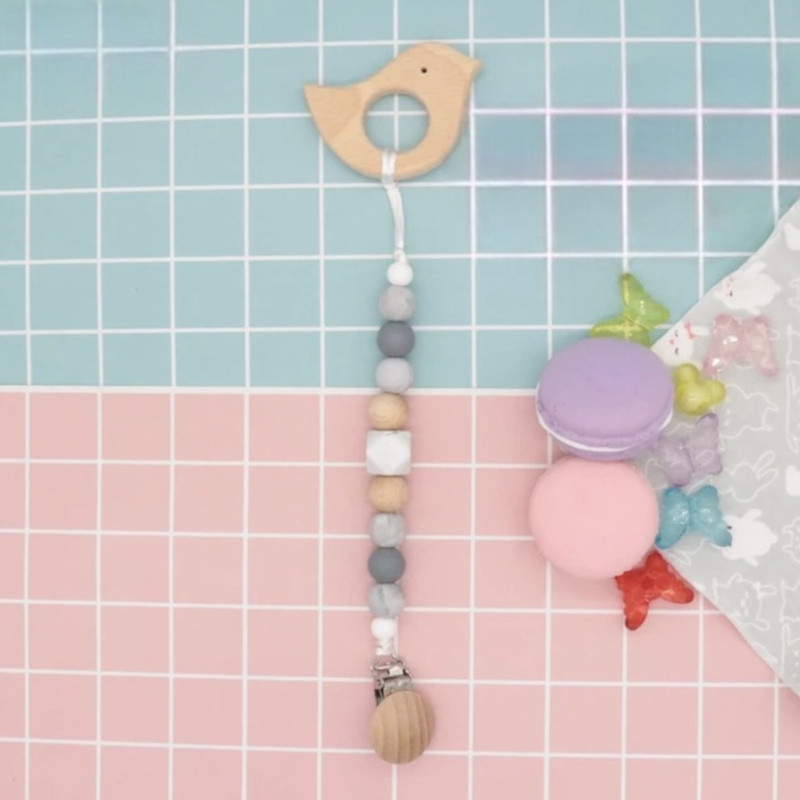 زنجیر پستانک مدل مهره های سیلیکونی چوبی کد SI12