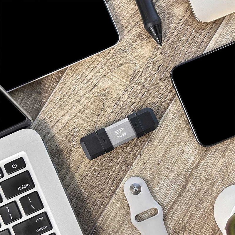 فلش مموری OTG سیلیکون پاور مدل C51 ظرفیت 128 گیگابایت با رابط USB3.2 Type-A و Type-C، مقاوم در برابر ضربه، شوک و گرد و غبار، مناسب تلفن همراه و لپ‌تاپ