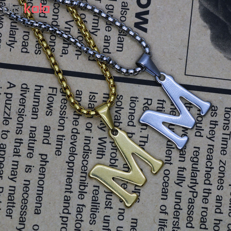 گردنبند مردانه طرح حرف M کد h03