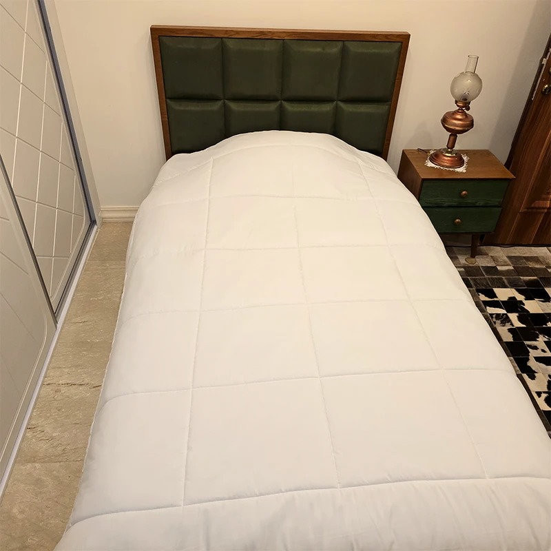لحاف دو نفره دسینی مدل لایت سایز 220*160 سانتی متر