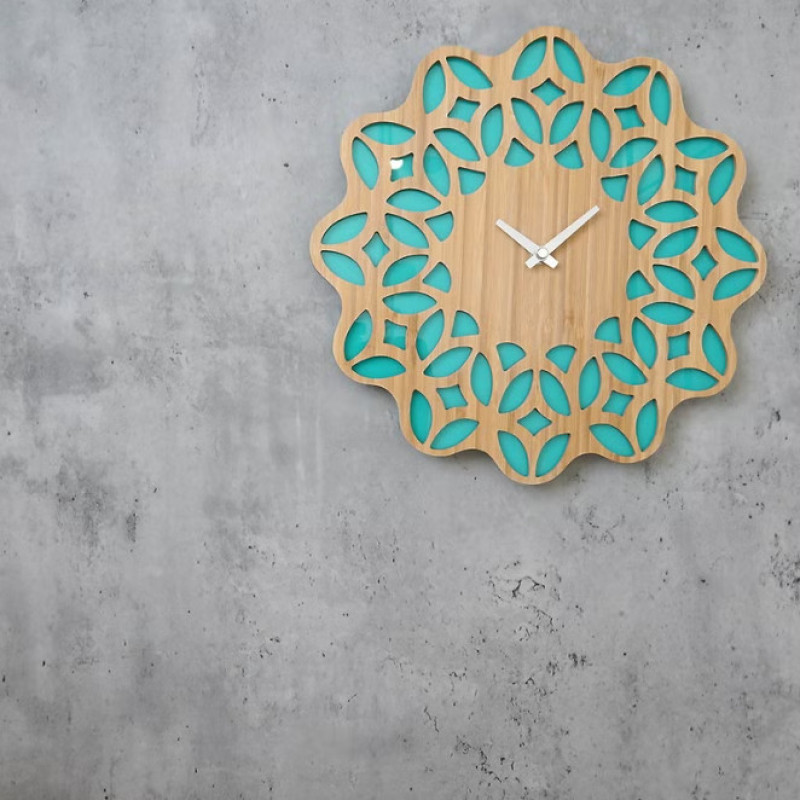 ساعت دیواری مدل چوبی سنتی کد C28
