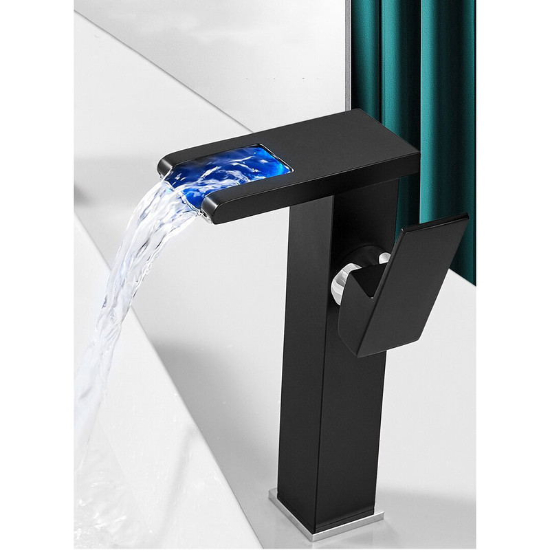 شیر روشویی مدل لوکس LED-B