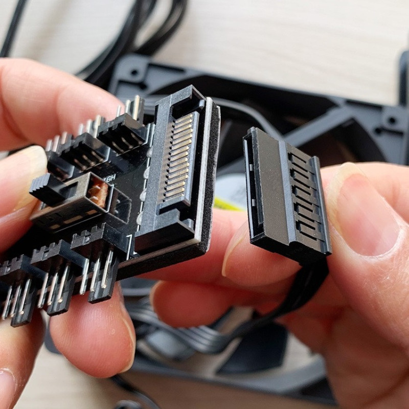 هاب فن ساتا SATA به سوکت 3 پین مدل 8 پورت