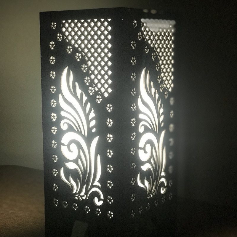 آباژور ایستاده طرح گل