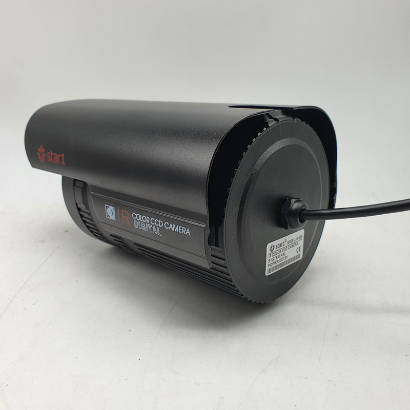 دوربین مداربسته آنالوگ بولت با حسگر CCD مدل ST-650 با کیفیت تصویر 600TVL، اتصال باسیم BNC، دید در شب 40 متر و پایه نصب مناسب محیط بیرون