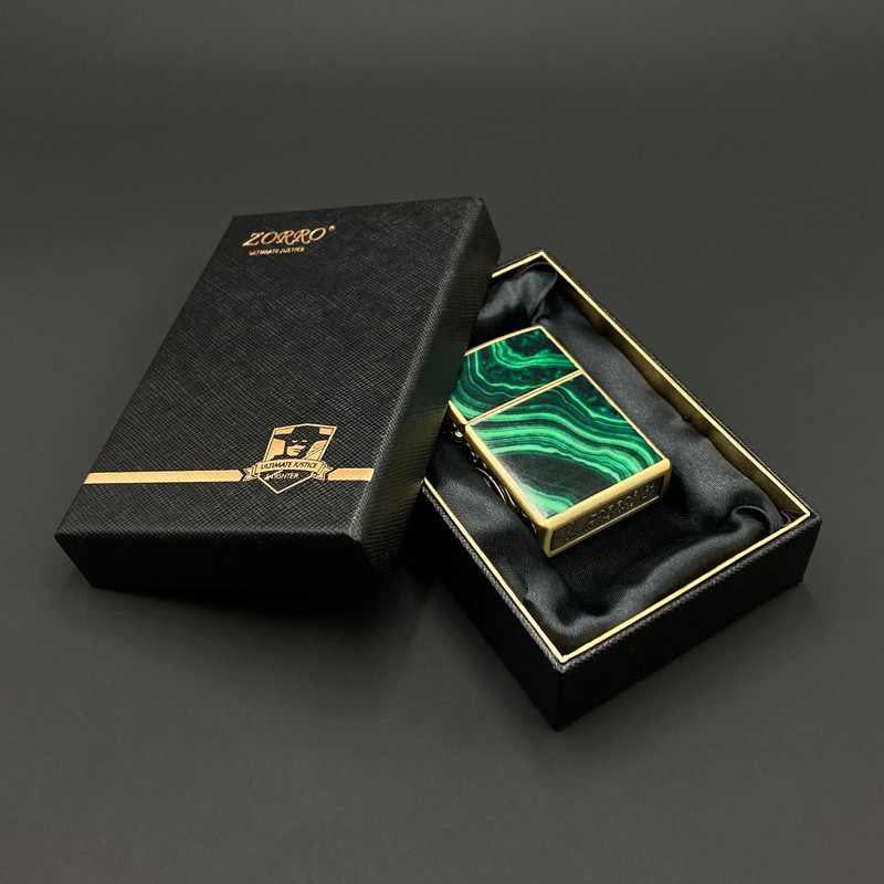 فندک بنزینی زورو مدل شب نما طرح ابر و باد کد DKD-2059