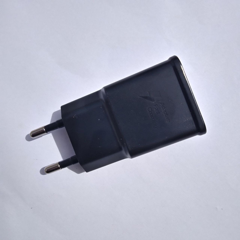 شارژر دیواری مدل EP-TA200