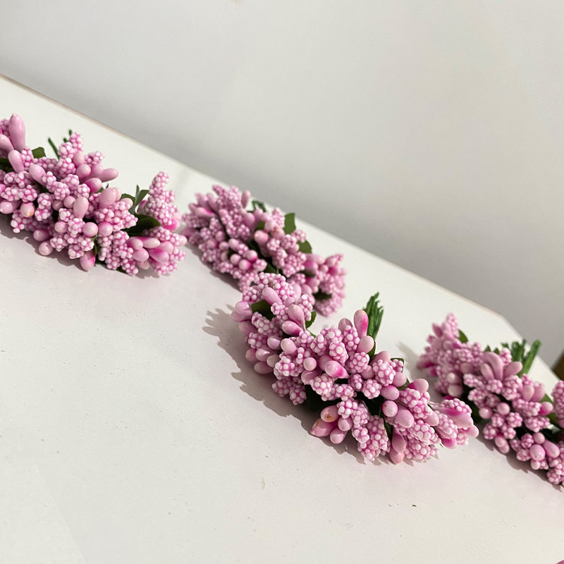 گل مصنوعی پرچمی 4 دسته 40 گل با ابعاد 18x6x5 سانتی‌متر و وزن 50 گرم