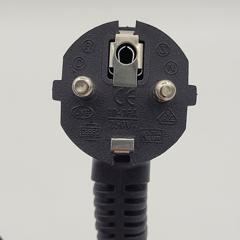 کابل برق سه پین منبع تغذیه کامپیوتر شارک مدل 3x1.0mm طول 1.5 متر