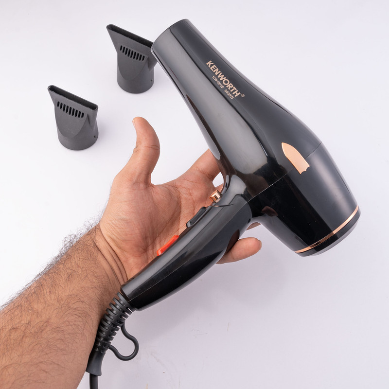 سشوار حرفه‌ای 2400 وات کنورث مدل KW-9030، موتور AC، وزن 1050 گرم، المنت فلز، دارای سری متمرکز‌کننده باریک، متمرکز‌کننده پهن با ویژگی صاف‌کنندگی، با قابلیت فناوری تولید یون