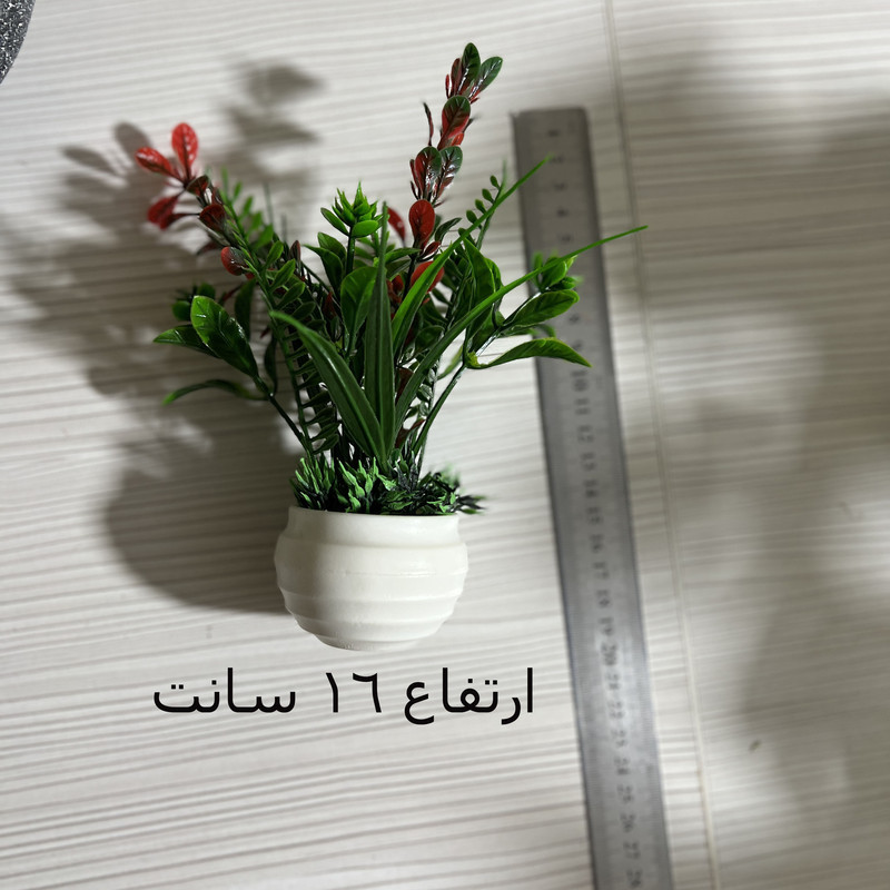 گلدان به همراه گل مصنوعی مدل پونه و بیدمجنون هلالی